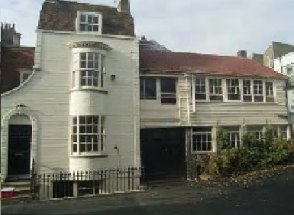 We work in an old style stable location which is in the centre of town....come and join us for a coffee and a chat!